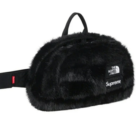 Supreme x The North Face faux fur waist bag - Picture 3 of 5
